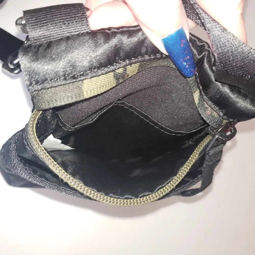 NIKE Air Max Neck Back Black Cross Body Bag